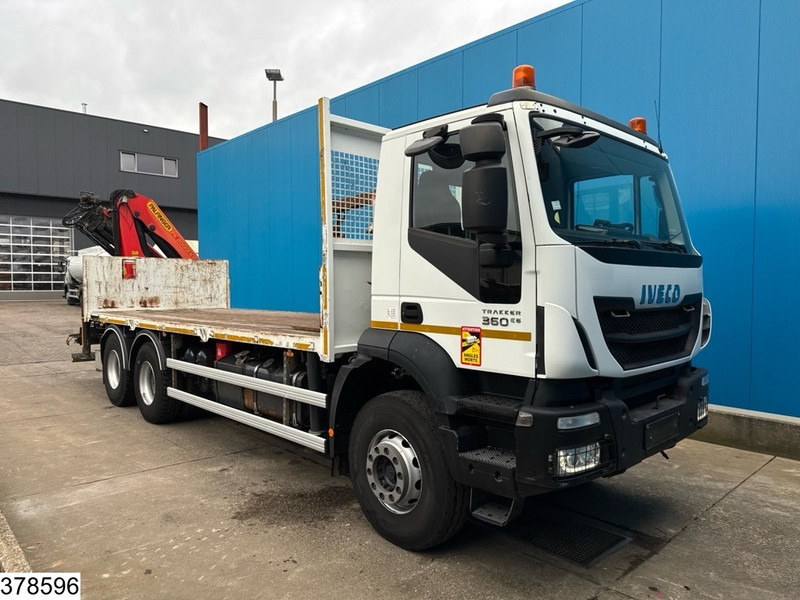 Iveco Trakker 360 6X4, EURO 6, Palfinger, Remote, Steel suspension - 栏板式/ 平板卡车, 起重车:图3 Iveco Trakker 360 6X4, EURO 6, Palfinger, Remote, Steel suspension - 栏板式/ 平板卡车, 起重车:图3