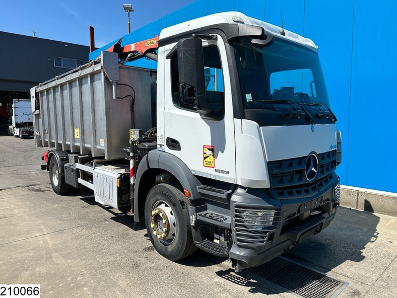 Mercedes-Benz Arocs 1833 EURO 6, Kipper, Palfinger - 翻斗车, 起重车:图3 Mercedes-Benz Arocs 1833 EURO 6, Kipper, Palfinger - 翻斗车, 起重车:图3