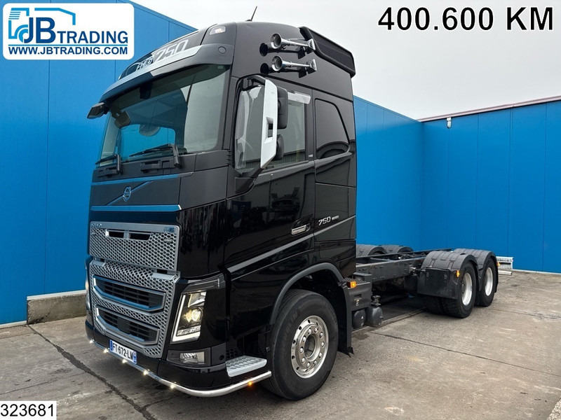 Volvo FH16 750 6X4, EURO 6, Retarder, PTO - 驾驶室底盘卡车:图1 Volvo FH16 750 6X4, EURO 6, Retarder, PTO - 驾驶室底盘卡车:图1