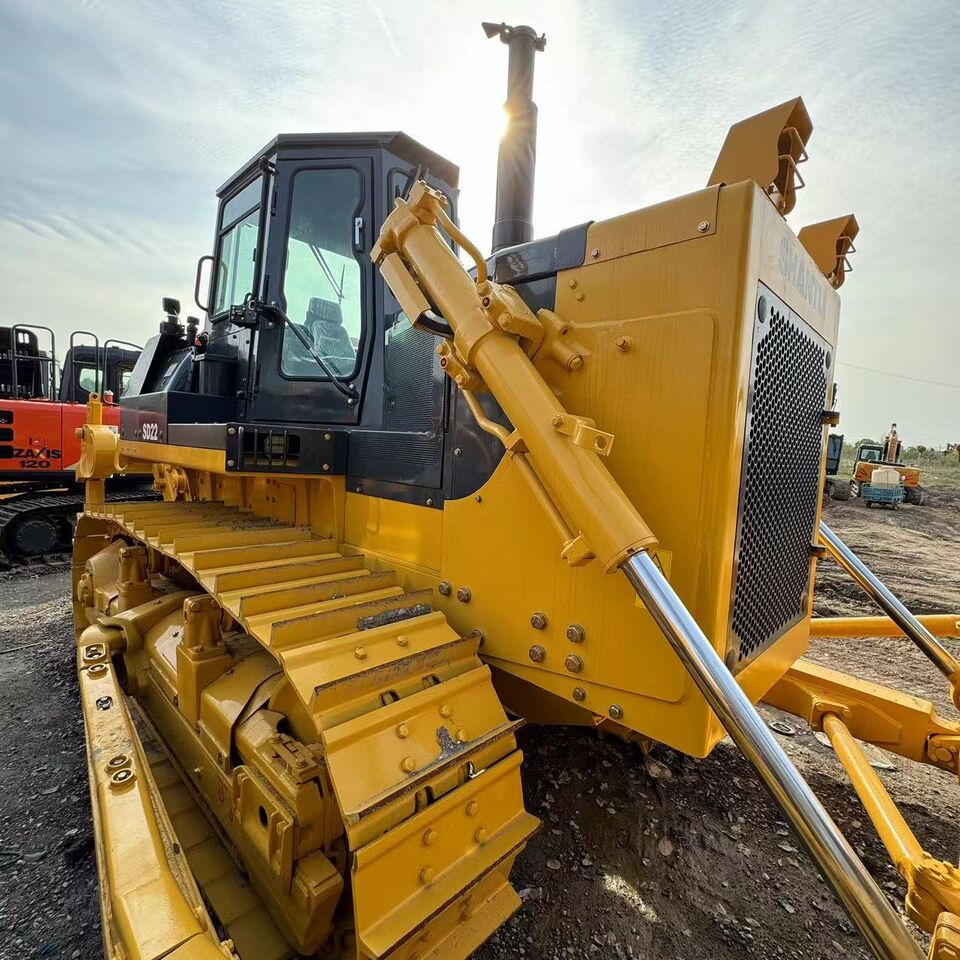 SHANTUI Equipped With Heavy Blade & Ripper For Dozing & Ripping ,high quality,second hand, low working hoursSD22 - 推土机:图4 SHANTUI Equipped With Heavy Blade & Ripper For Dozing & Ripping ,high quality,second hand, low working hoursSD22 - 推土机:图4
