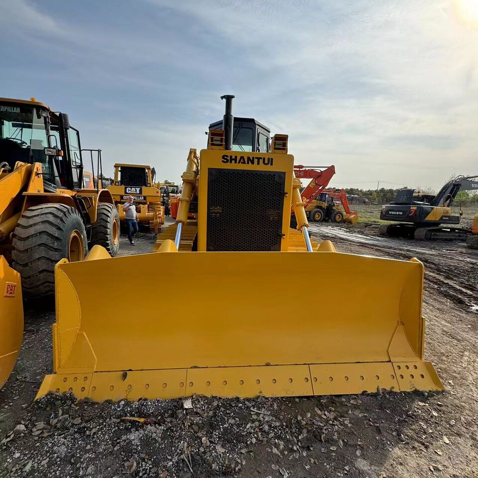 SHANTUI Equipped With Heavy Blade & Ripper For Dozing & Ripping ,high quality,second hand, low working hoursSD22 - 推土机:图2 SHANTUI Equipped With Heavy Blade & Ripper For Dozing & Ripping ,high quality,second hand, low working hoursSD22 - 推土机:图2