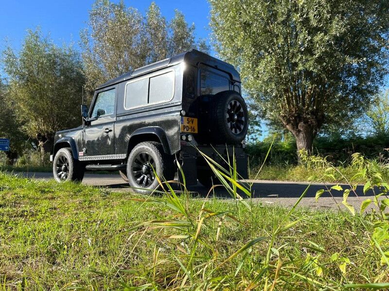 Land Rover Defender X tech with black pack - 汽车:图2 Land Rover Defender X tech with black pack - 汽车:图2