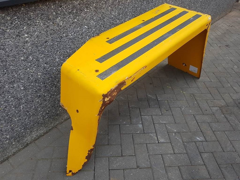 Ahlmann AZ150-4181501A-R/A-Mud guard/Kotfluegel/Spatbord - 挡泥板 适用于 建筑机械:图2 Ahlmann AZ150-4181501A-R/A-Mud guard/Kotfluegel/Spatbord - 挡泥板 适用于 建筑机械:图2