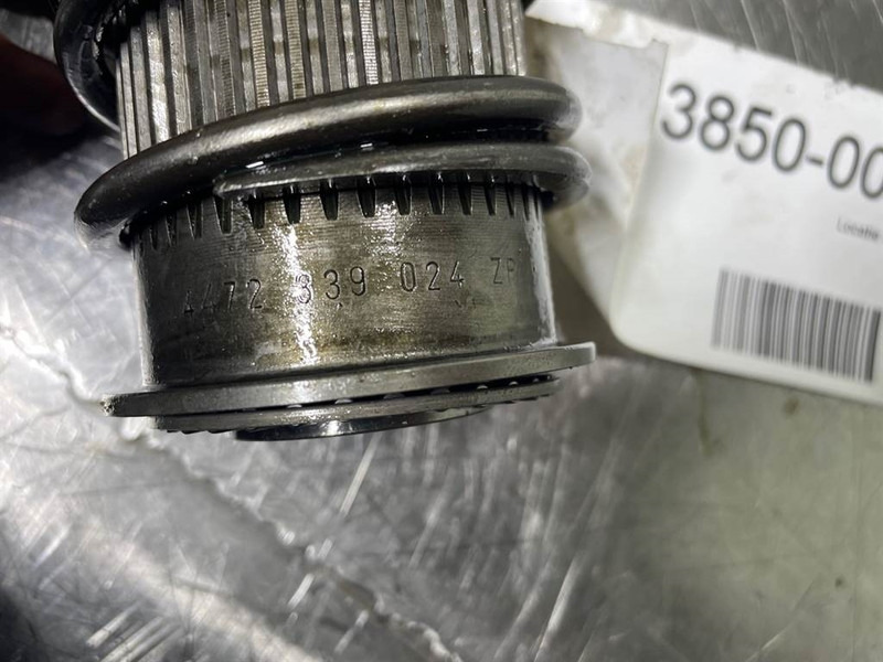 Atlas AR65-ZF AP-R725-4472339024-Differential parts - 轴及其零件 适用于 建筑机械:图3 Atlas AR65-ZF AP-R725-4472339024-Differential parts - 轴及其零件 适用于 建筑机械:图3