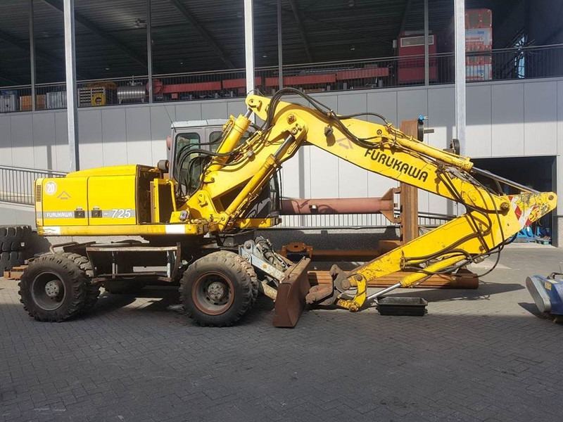 Furukawa W 725 LS (For parts) - 轮式挖掘机:图1 Furukawa W 725 LS (For parts) - 轮式挖掘机:图1