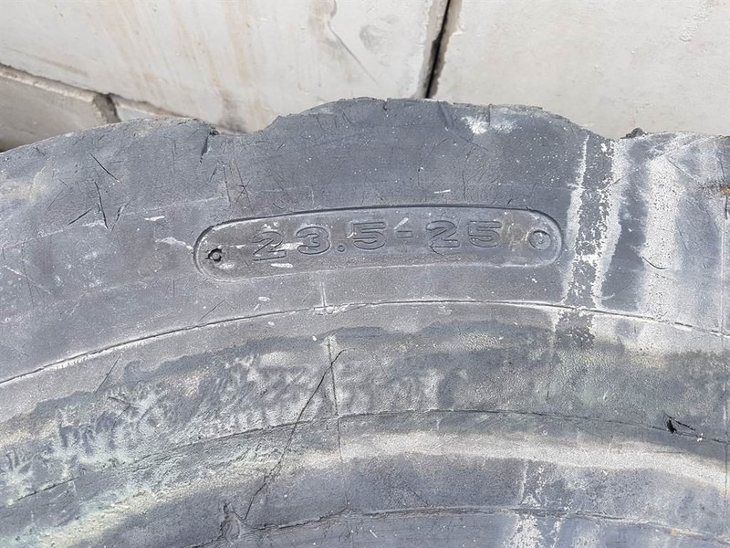 Goodyear 23.5-25 - Tyre/Reifen/Band - 轮胎 适用于 建筑机械:图4 Goodyear 23.5-25 - Tyre/Reifen/Band - 轮胎 适用于 建筑机械:图4