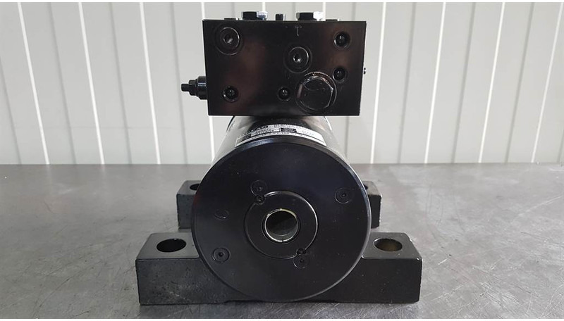 JLG - Helac L20-15-S - Rotary actuator/Drehantrieb - 液压系统:图3 JLG - Helac L20-15-S - Rotary actuator/Drehantrieb - 液压系统:图3