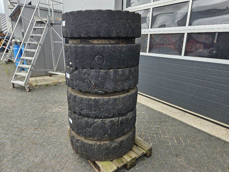 Liebherr 10.00-20 - Tire/Reifen/Band - 车轮/ 轮胎 适用于 建筑机械:图2 Liebherr 10.00-20 - Tire/Reifen/Band - 车轮/ 轮胎 适用于 建筑机械:图2