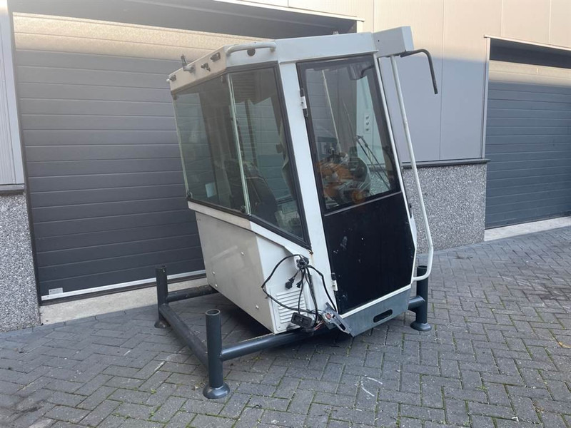 Liebherr L514 Speeder-9841079-Cabin/Kabine/Cabine - 驾驶室和内部 适用于 建筑机械:图5 Liebherr L514 Speeder-9841079-Cabin/Kabine/Cabine - 驾驶室和内部 适用于 建筑机械:图5