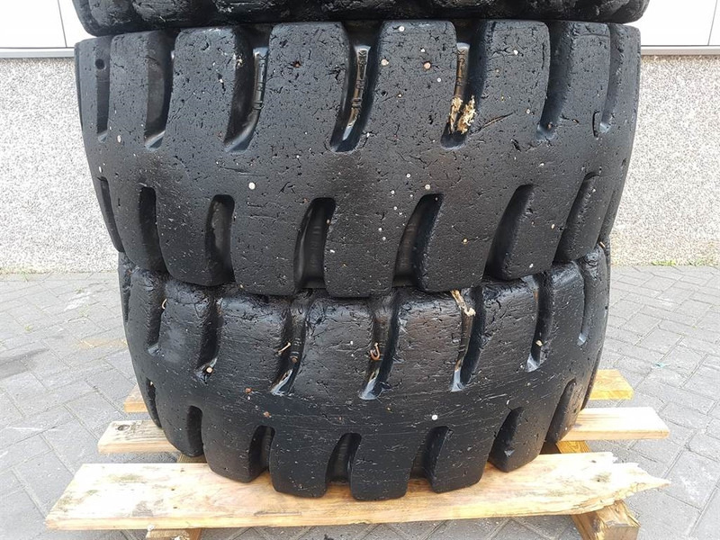Liebherr L514 Stereo-Goodyear 17.5R25-Tire/Reifen/Band - 轮胎 适用于 建筑机械:图4 Liebherr L514 Stereo-Goodyear 17.5R25-Tire/Reifen/Band - 轮胎 适用于 建筑机械:图4