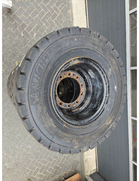 Liebherr LH24M-Michelin 11.00R20-Tyre/Reifen/Band - 车轮/ 轮胎 适用于 建筑机械:图4 Liebherr LH24M-Michelin 11.00R20-Tyre/Reifen/Band - 车轮/ 轮胎 适用于 建筑机械:图4
