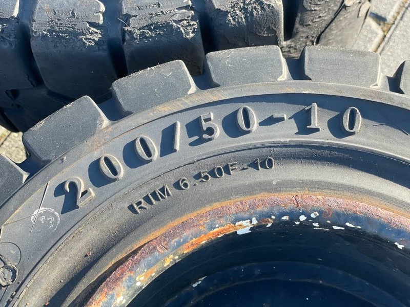 Linde -Trelleborg 200/50-10-Tire/Reifen/Band - 车轮/ 轮胎 适用于 建筑机械:图5 Linde -Trelleborg 200/50-10-Tire/Reifen/Band - 车轮/ 轮胎 适用于 建筑机械:图5