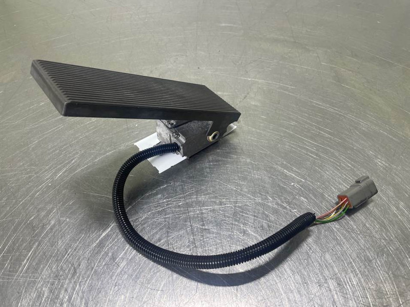 Mecalac 12MTX-5270656-Gas pedal - 驾驶室和内部 适用于 建筑机械:图1 Mecalac 12MTX-5270656-Gas pedal - 驾驶室和内部 适用于 建筑机械:图1