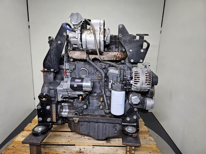New Holland W110C-FPT F4HFE413J-Engine/Motor - 发动机 适用于 建筑机械:图4 New Holland W110C-FPT F4HFE413J-Engine/Motor - 发动机 适用于 建筑机械:图4