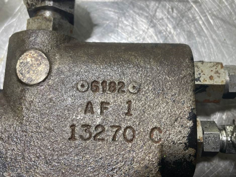 New Holland W110C - Priority valve/Prioritaetsventil - 液压系统 适用于 建筑机械:图5 New Holland W110C - Priority valve/Prioritaetsventil - 液压系统 适用于 建筑机械:图5