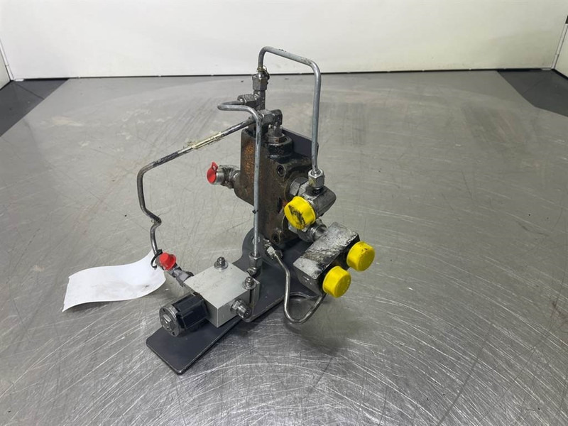New Holland W110C - Priority valve/Prioritaetsventil - 液压系统 适用于 建筑机械:图2 New Holland W110C - Priority valve/Prioritaetsventil - 液压系统 适用于 建筑机械:图2