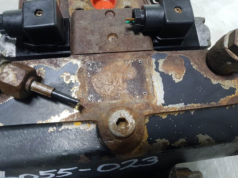 Rexroth A4VG125 - Ahlmann AZ200 - 4100373A - Drive pump - 液压系统:图3 Rexroth A4VG125 - Ahlmann AZ200 - 4100373A - Drive pump - 液压系统:图3