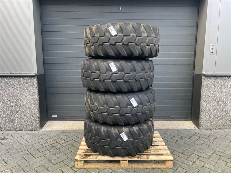 Terex AL80-Dunlop 405/70R18 (15.5/70R18)-Tire/Reifen - 车轮/ 轮胎 适用于 建筑机械:图1 Terex AL80-Dunlop 405/70R18 (15.5/70R18)-Tire/Reifen - 车轮/ 轮胎 适用于 建筑机械:图1
