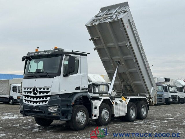 Mercedes-Benz Arocs 3248 8x4/4 Moser 3 Seiten Kipper Retarder - 翻斗车:图2 Mercedes-Benz Arocs 3248 8x4/4 Moser 3 Seiten Kipper Retarder - 翻斗车:图2