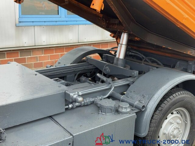 Multicar Kiefer Boki Winterdienst Streuer + Besen 23 TKM - 道路清扫机:图4 Multicar Kiefer Boki Winterdienst Streuer + Besen 23 TKM - 道路清扫机:图4
