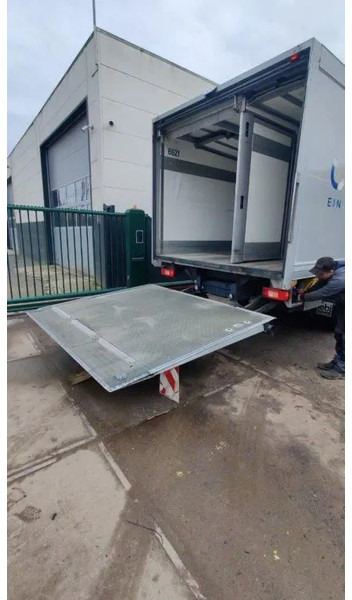 Dhollandia Laadklep / Achtersluitklep 2000 kg MBB / Palfinger / B.A.R. Cargolift - 尾吊:图1 Dhollandia Laadklep / Achtersluitklep 2000 kg MBB / Palfinger / B.A.R. Cargolift - 尾吊:图1