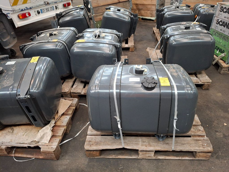 Mercedes-Benz 290L - 燃料箱:图5 Mercedes-Benz 290L - 燃料箱:图5