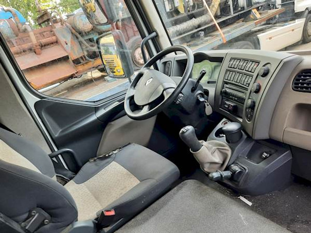 Renault MIDLUM 220 - 驾驶室底盘卡车:图4 Renault MIDLUM 220 - 驾驶室底盘卡车:图4