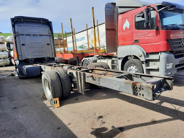 Scania R 114 LB 380 - 驾驶室底盘卡车:图4 Scania R 114 LB 380 - 驾驶室底盘卡车:图4