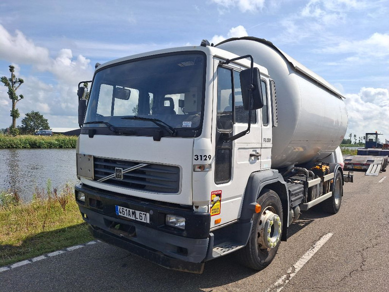Volvo FL 250 GAS / LPG - 罐车:图1 Volvo FL 250 GAS / LPG - 罐车:图1