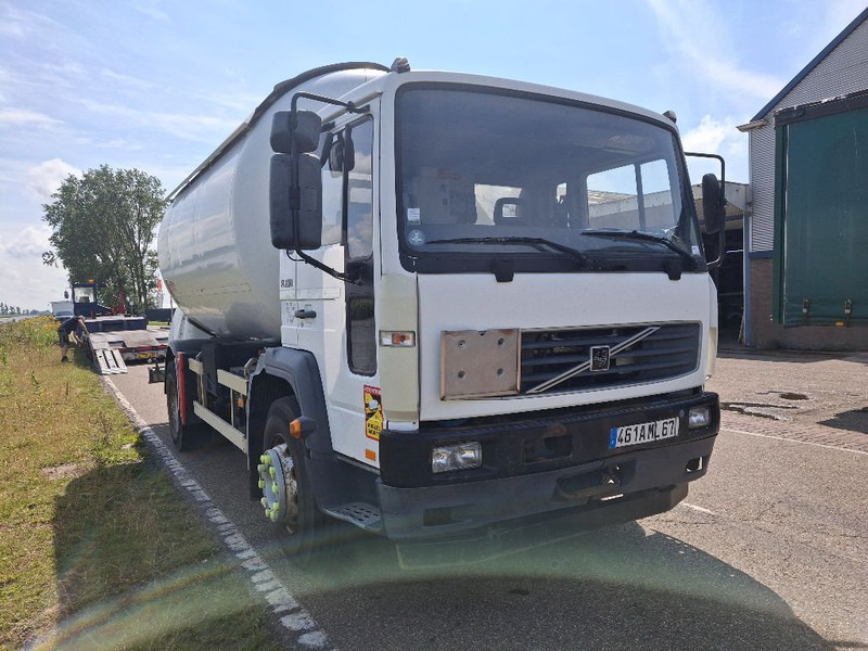 Volvo FL 250 GAS / LPG - 罐车:图2 Volvo FL 250 GAS / LPG - 罐车:图2