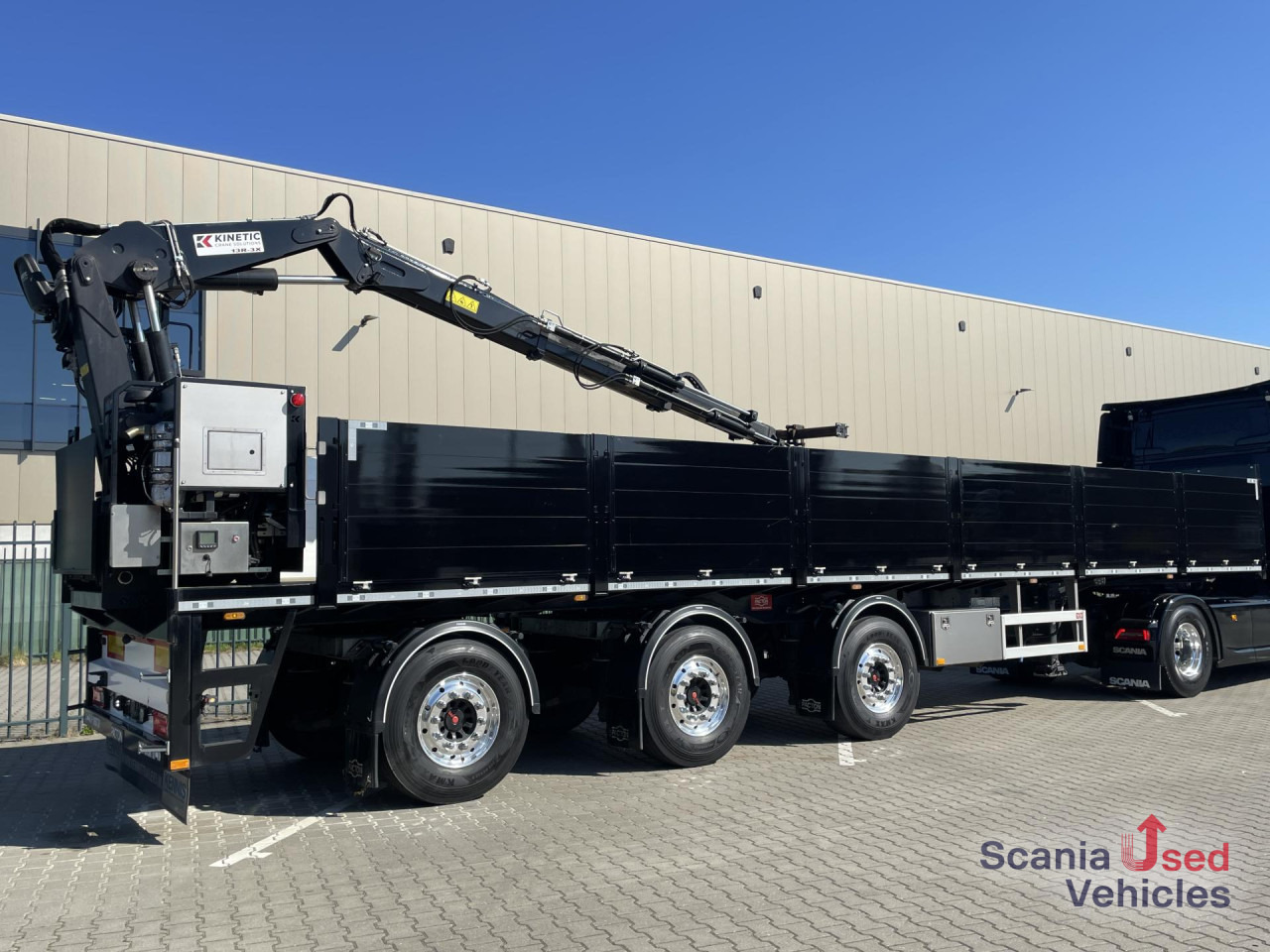 PACTON PACTON TPL.342 CB LIFT AXLE KINETIC 13R-3X CRANE - 栏板式/ 平板拖车:图1 PACTON PACTON TPL.342 CB LIFT AXLE KINETIC 13R-3X CRANE - 栏板式/ 平板拖车:图1