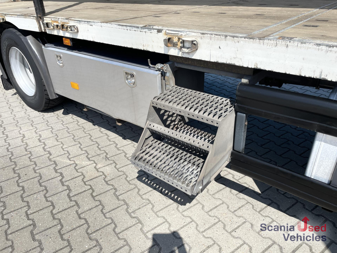 SCANIA P 250 DB4x2MNB SIDE DOORS FULL AIR 250X246X250CM - 厢式卡车:图3 SCANIA P 250 DB4x2MNB SIDE DOORS FULL AIR 250X246X250CM - 厢式卡车:图3