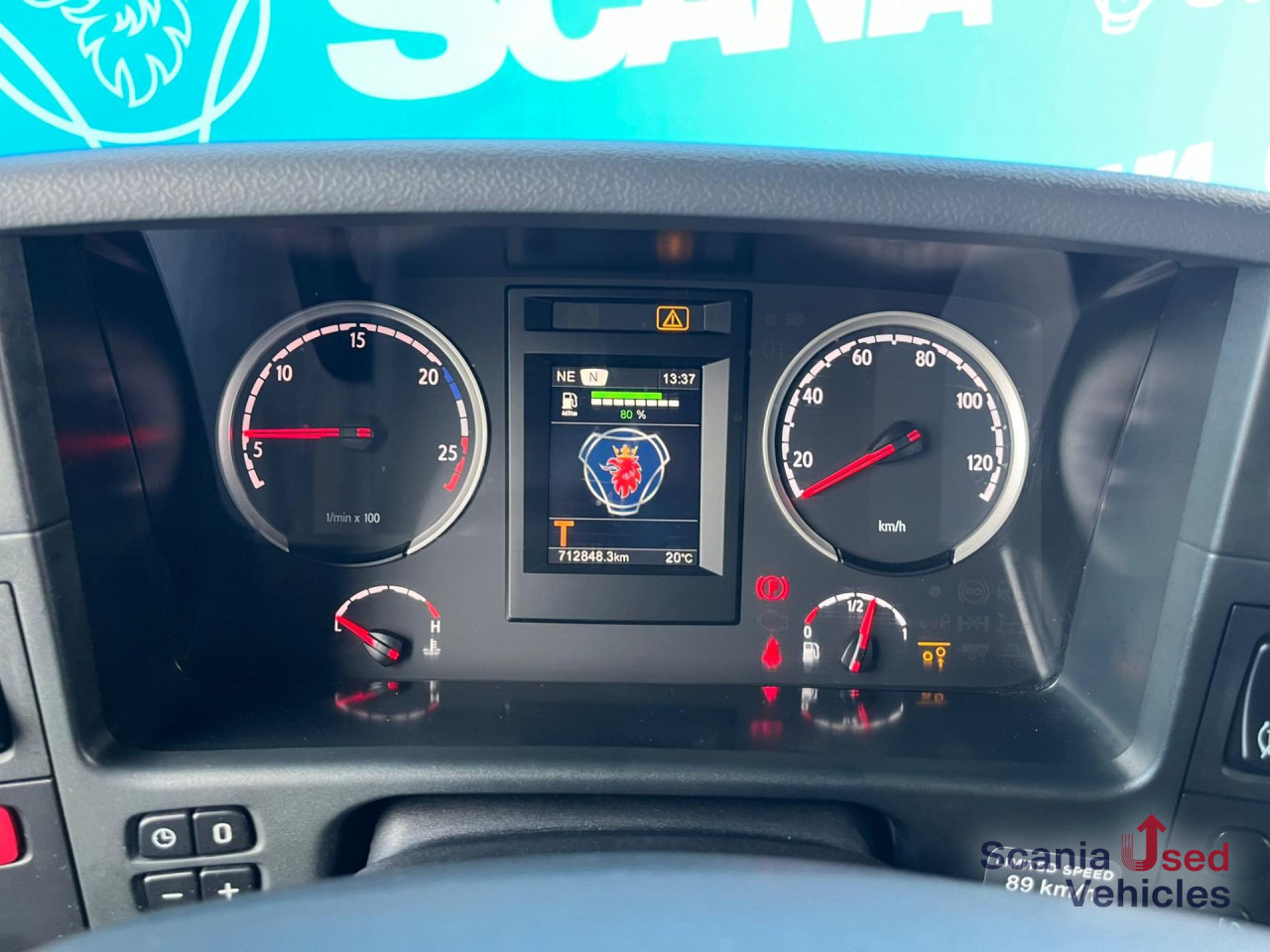 SCANIA P 410 DB6x2*4MNB RETARDER FULL AIR 8T TAIL LIFT 2T - 厢式卡车:图4 SCANIA P 410 DB6x2*4MNB RETARDER FULL AIR 8T TAIL LIFT 2T - 厢式卡车:图4