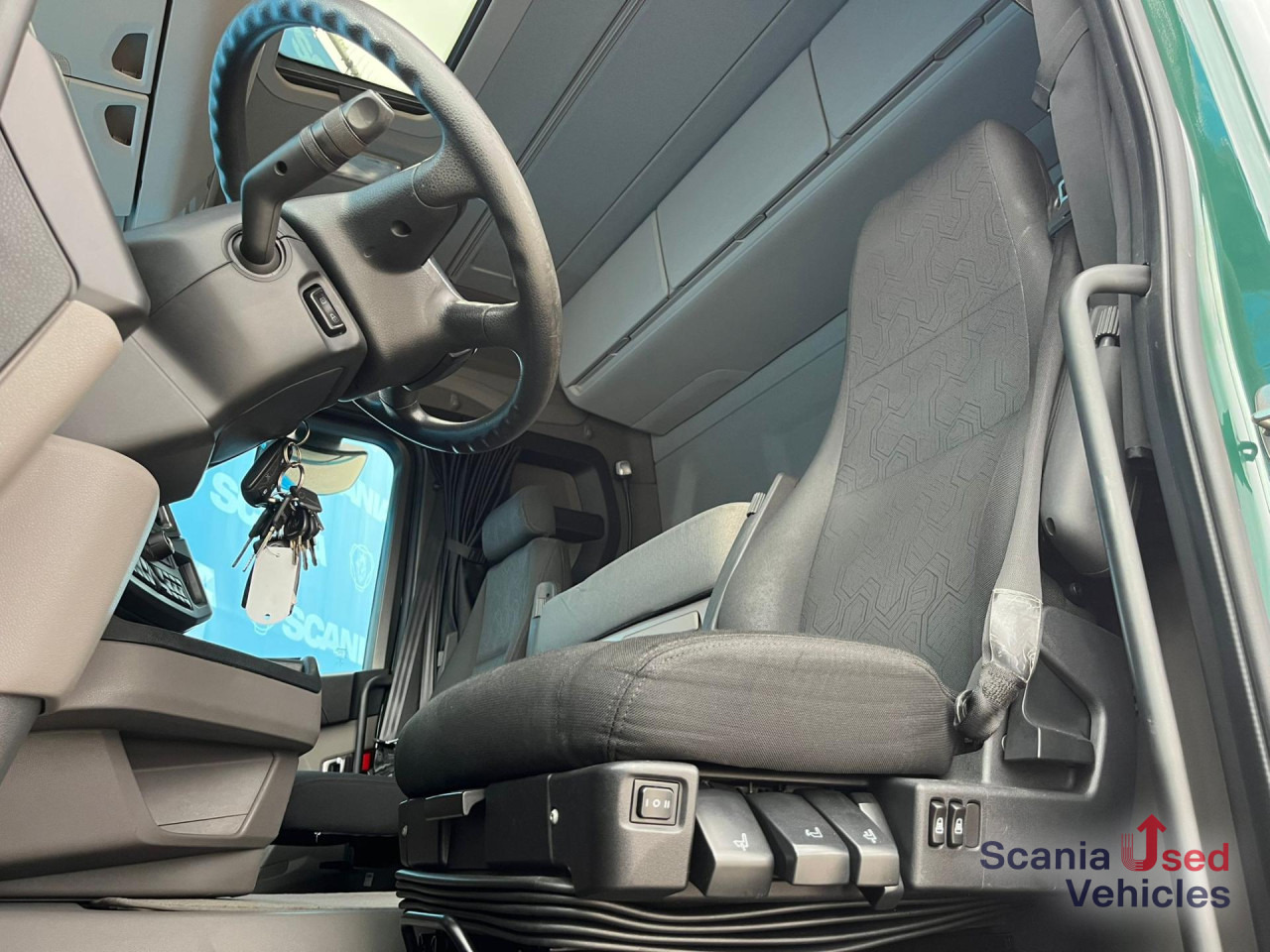 SCANIA R 410 A4x2NA RETARDER ADR FL LED ACC - 牵引车:图2 SCANIA R 410 A4x2NA RETARDER ADR FL LED ACC - 牵引车:图2
