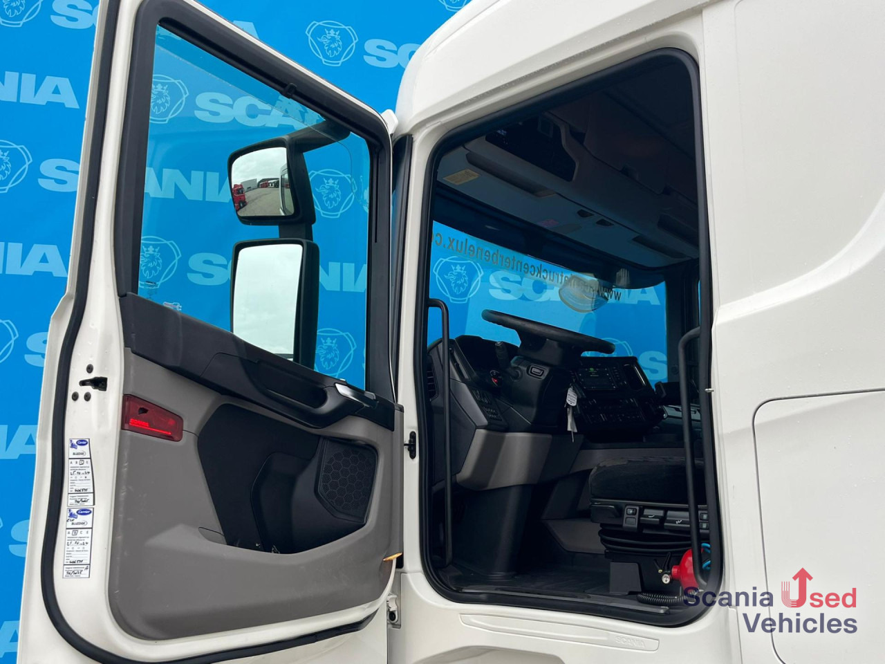 SCANIA R 410 B6x2*4NB LNG RETARDER FRIGO CHEREAU 765x250x - 冷藏车:图2 SCANIA R 410 B6x2*4NB LNG RETARDER FRIGO CHEREAU 765x250x - 冷藏车:图2