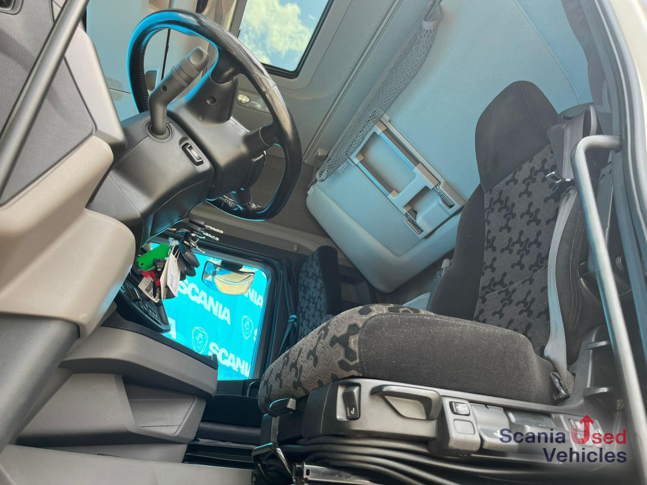 SCANIA R 450 A4x2EB RETARDER MEGA / VOLUME DIFF-L 8T PTOV - 牵引车:图3 SCANIA R 450 A4x2EB RETARDER MEGA / VOLUME DIFF-L 8T PTOV - 牵引车:图3
