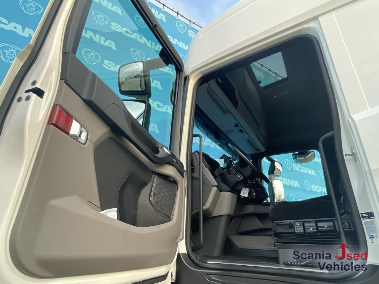 SCANIA R 450 A4x2NB DIFF-L RETARDER FULL AIR 8T ACC - 牵引车:图3 SCANIA R 450 A4x2NB DIFF-L RETARDER FULL AIR 8T ACC - 牵引车:图3