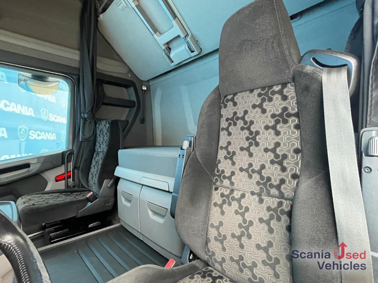 SCANIA R 450 A4x2NB DIFF-L RETARDER FULL AIR 8T HYDRO - 牵引车:图5 SCANIA R 450 A4x2NB DIFF-L RETARDER FULL AIR 8T HYDRO - 牵引车:图5