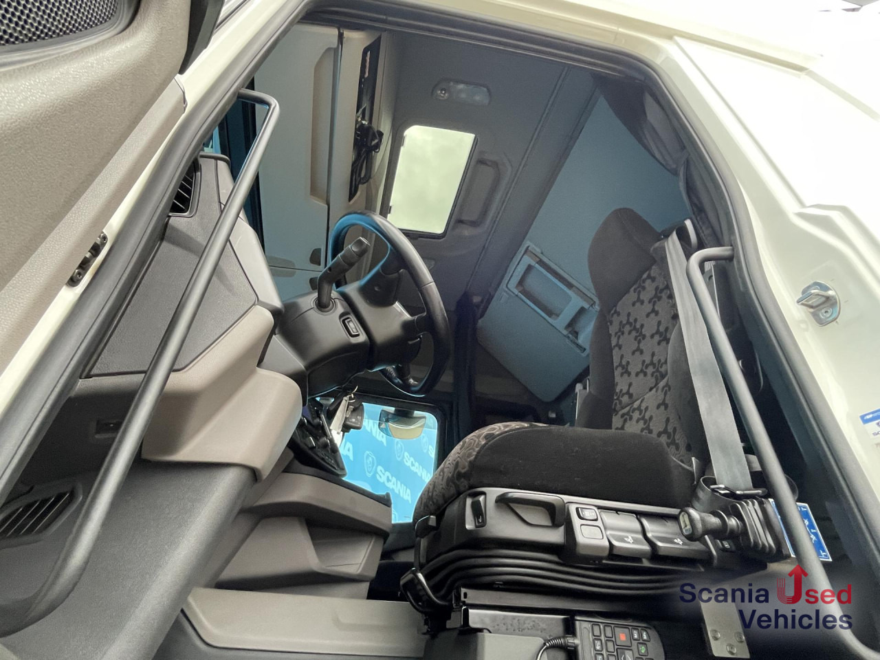 SCANIA R 450 A4x2NB DIFF-L RETARDER FULL AIR 8T HYDRO - 牵引车:图4 SCANIA R 450 A4x2NB DIFF-L RETARDER FULL AIR 8T HYDRO - 牵引车:图4