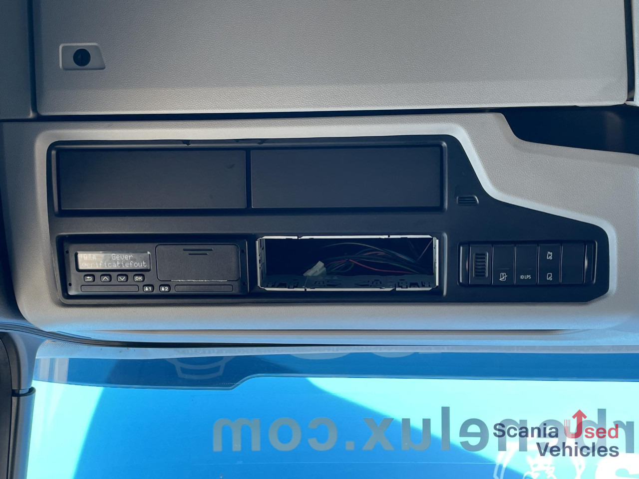 SCANIA R 450 A4x2NB RETARDER FULL AIR DIFF-L ACC 8T - 牵引车:图5 SCANIA R 450 A4x2NB RETARDER FULL AIR DIFF-L ACC 8T - 牵引车:图5