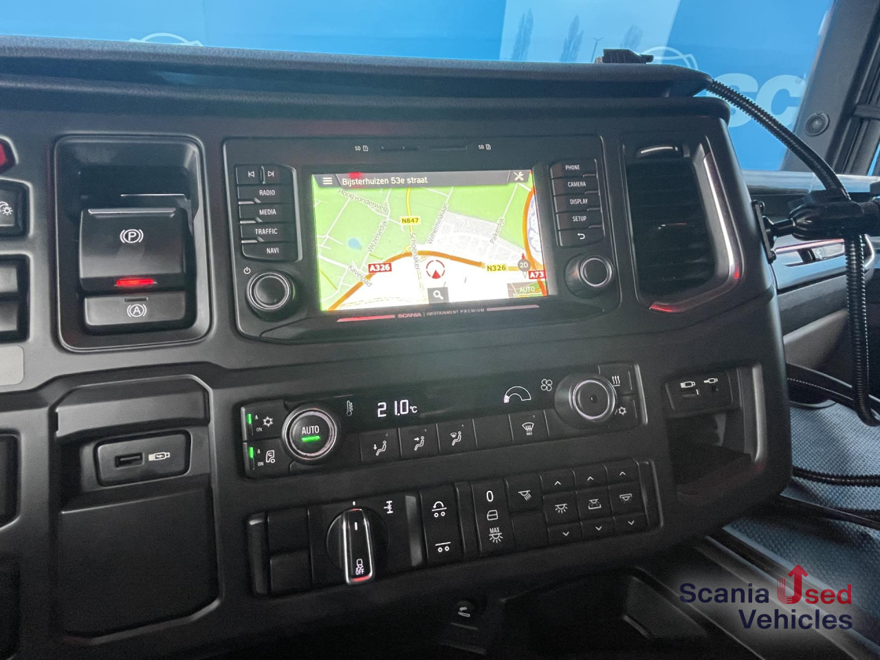 SCANIA R 650 B6x4NB RETARDER V8 WOOD KESLA 2112T CRANE - 木材运输车, 起重车:图2 SCANIA R 650 B6x4NB RETARDER V8 WOOD KESLA 2112T CRANE - 木材运输车, 起重车:图2