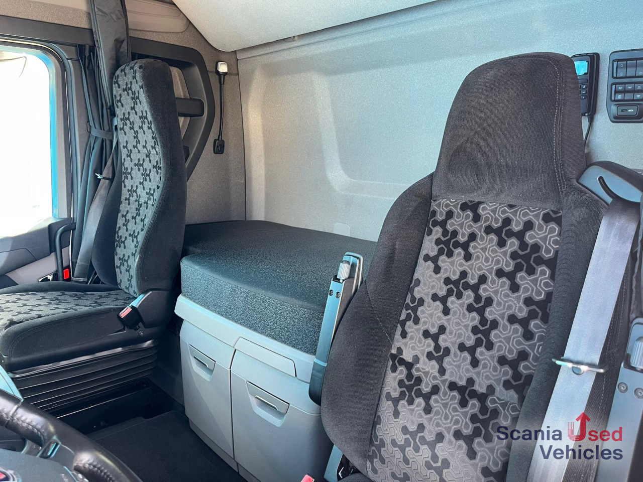SCANIA S 500 A4x2NB DIFF-L RETARDER P-AIRCO FULL AIR ACC - 牵引车:图3 SCANIA S 500 A4x2NB DIFF-L RETARDER P-AIRCO FULL AIR ACC - 牵引车:图3