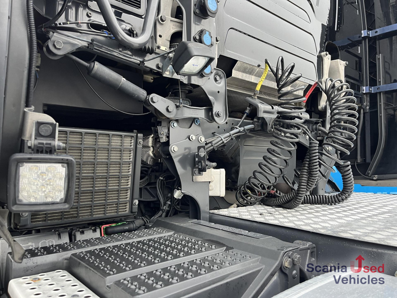 牵引车 SCANIA S 520 A4x2NB V8 RETARDER DIFF-L FULL AIR 9T P-AIRC:图15 牵引车 SCANIA S 520 A4x2NB V8 RETARDER DIFF-L FULL AIR 9T P-AIRC:图15