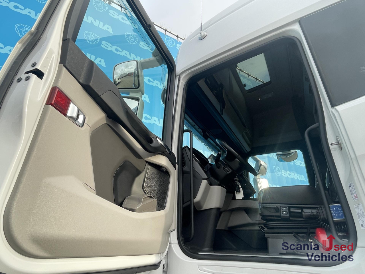 SCANIA S 560 A4x2NB RETARDER SUPER! HYDRO ADR VECTO 3 - 牵引车:图5 SCANIA S 560 A4x2NB RETARDER SUPER! HYDRO ADR VECTO 3 - 牵引车:图5