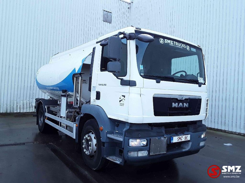 MAN TGM 18.290 13500L 4 Compartments - 罐车:图1 MAN TGM 18.290 13500L 4 Compartments - 罐车:图1
