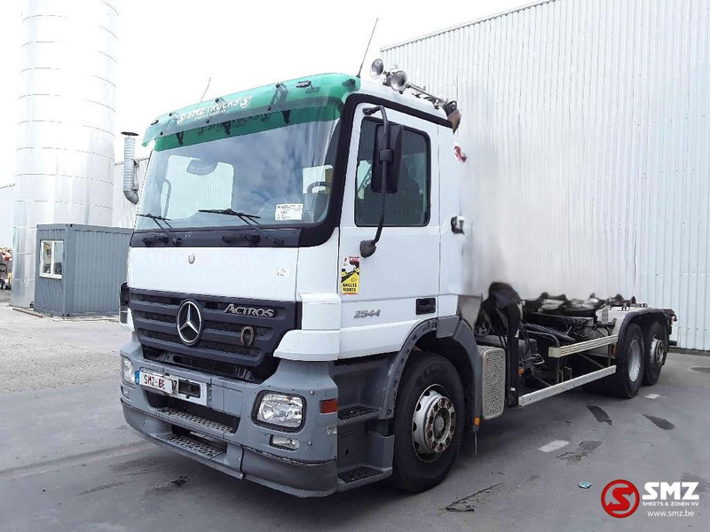 Mercedes-Benz Actros 2544 Eps Retarder - 驾驶室底盘卡车:图3 Mercedes-Benz Actros 2544 Eps Retarder - 驾驶室底盘卡车:图3