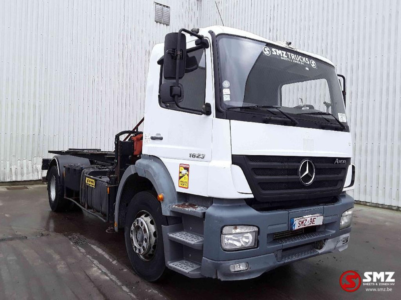 Mercedes-Benz Axor 1823 Palfinger pk4501 - 栏板式/ 平板卡车, 起重车:图1 Mercedes-Benz Axor 1823 Palfinger pk4501 - 栏板式/ 平板卡车, 起重车:图1