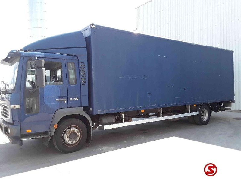 Volvo FL 220 - 厢式卡车:图5 Volvo FL 220 - 厢式卡车:图5