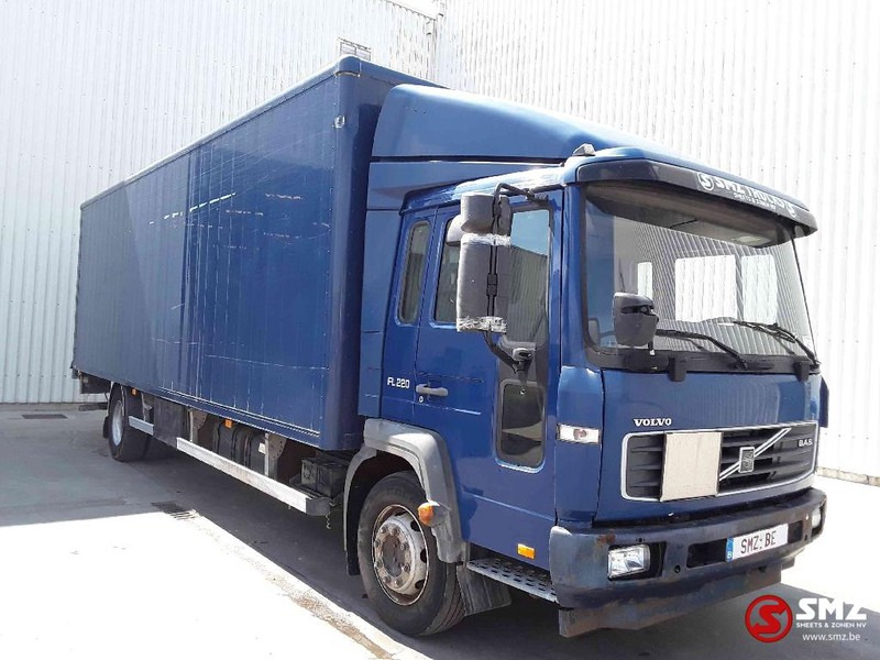 Volvo FL 220 - 厢式卡车:图1 Volvo FL 220 - 厢式卡车:图1
