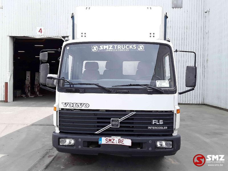 Volvo FL 6 - 侧帘卡车:图2 Volvo FL 6 - 侧帘卡车:图2